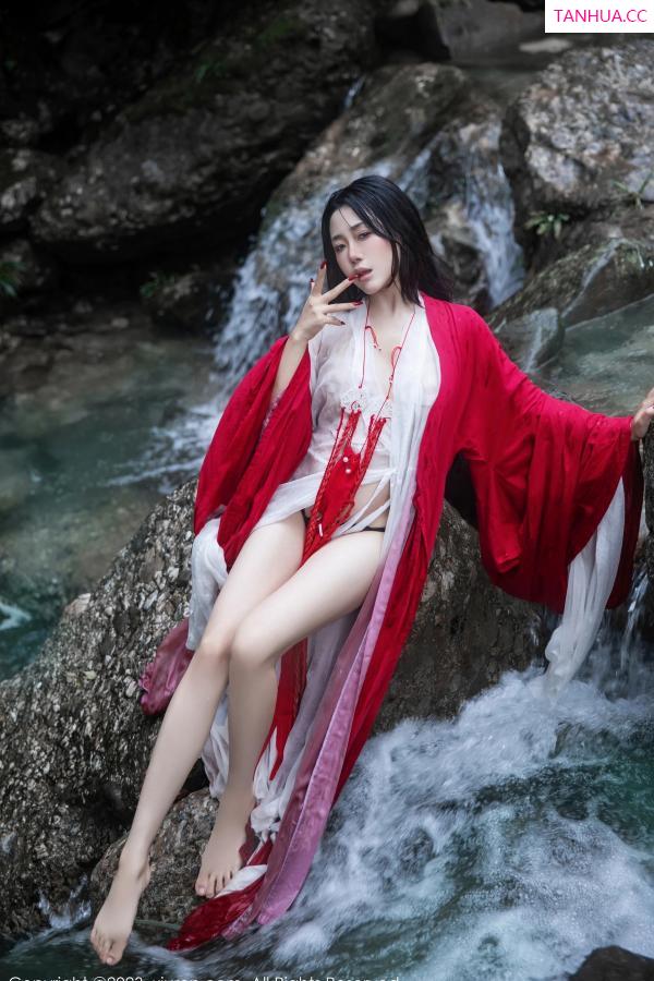   [XiuRen]高清写真图 2023.08.28 No.7295 严利娅Yuliya 妲己美臀第20张图片